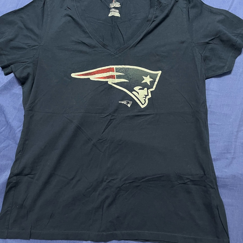 Patriots V neck T-shirt